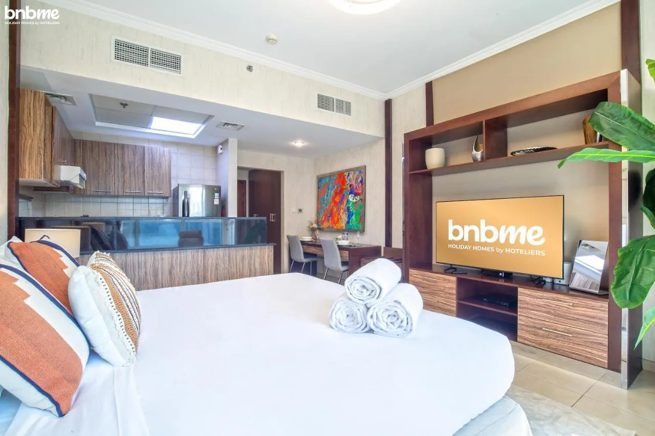 Bnbmehomes - Spacious Studio In Downtown Near Burj Khalifa - 1703 Dubai United Arab Emirates